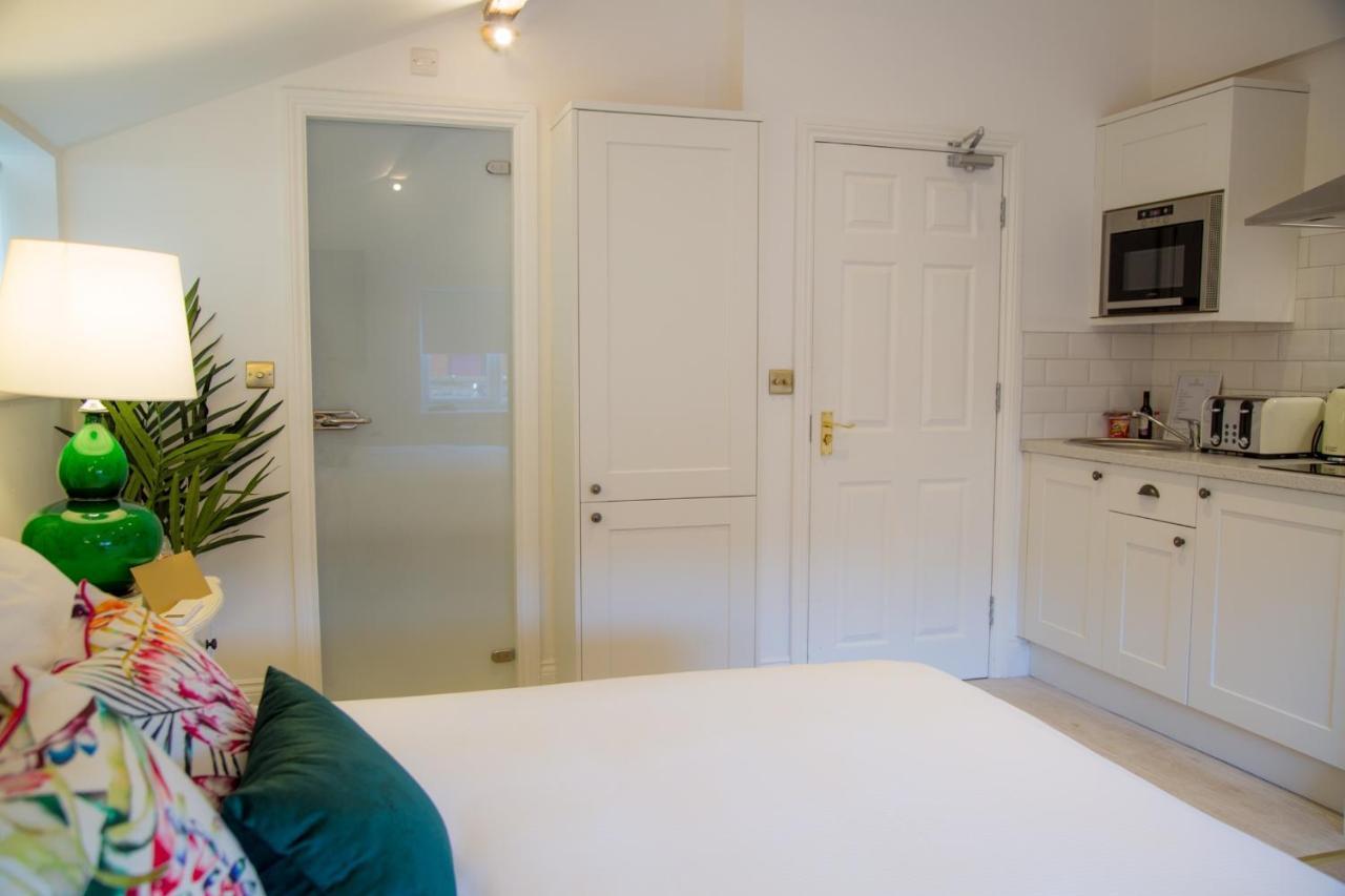 Winckley Stays Preston Kültér fotó A studio apartment in London